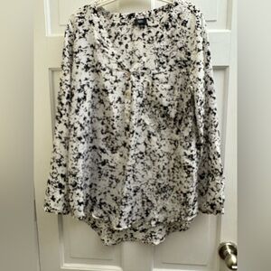 Mossimo Woman’s Large Blouse